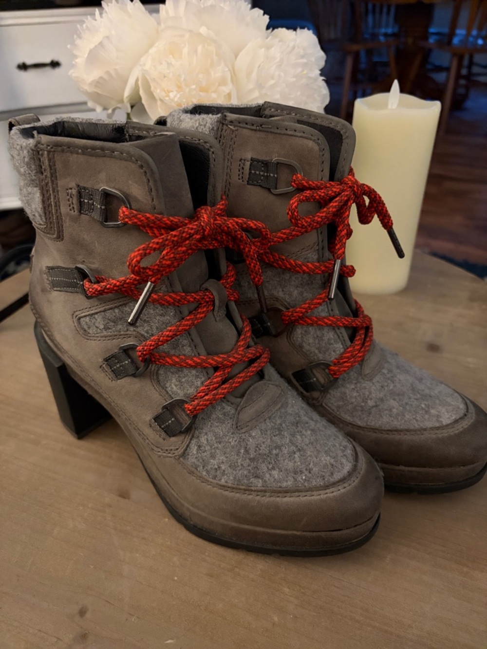 Sorel Gray Suede & Felt Lace-Up Boots with Red Laces